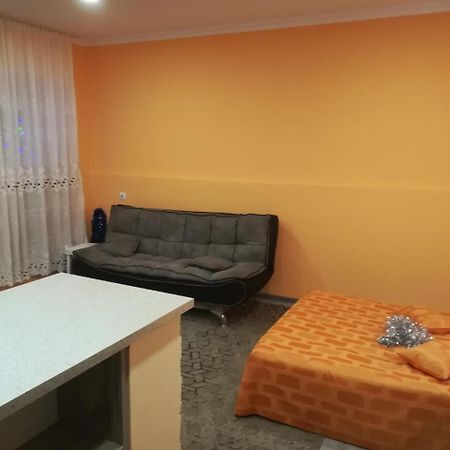 12 Maksim Gorki Street Apartamento Tiflis Exterior foto