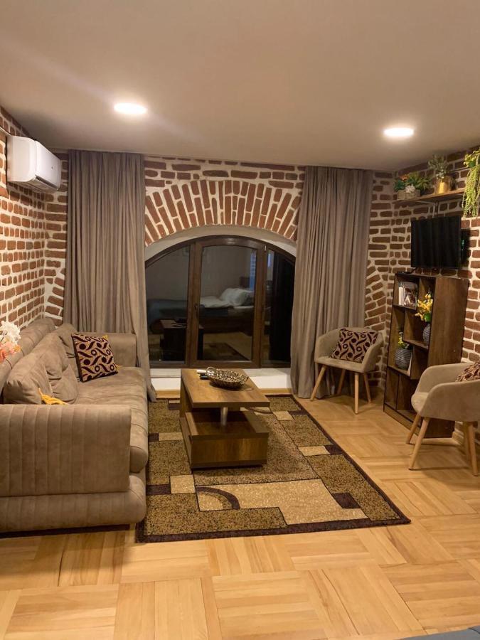 12 Maksim Gorki Street Apartamento Tiflis Exterior foto