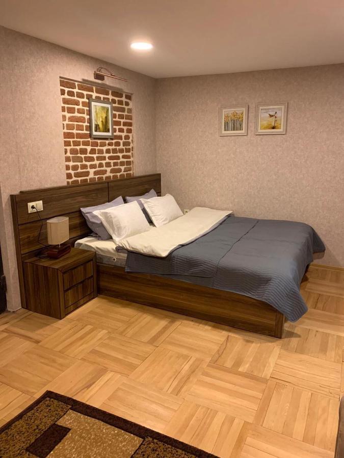 12 Maksim Gorki Street Apartamento Tiflis Exterior foto